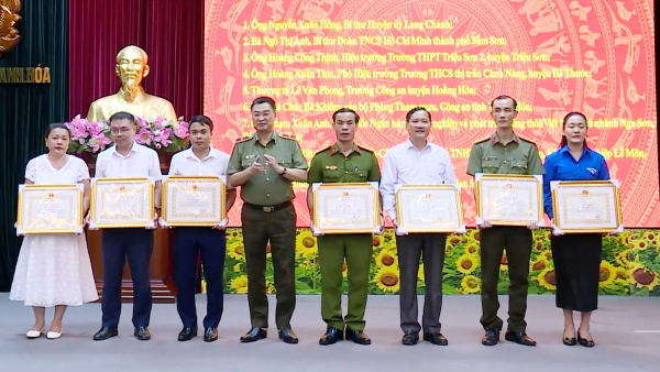 Nhân rộng các mô hình điển hình trong cơ quan, doanh nghiệp, nhà trường -0