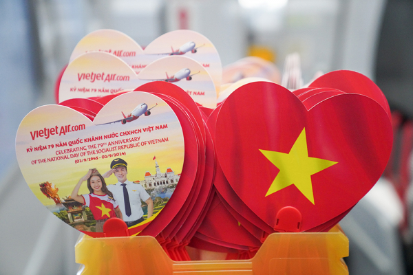 Muôn ánh sao vàng rộn ràng trên những chuyến bay Vietjet dịp kỷ niệm Quốc khánh 2/9 -0