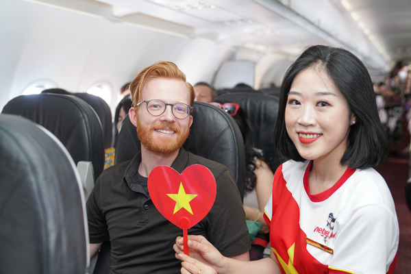 Muôn ánh sao vàng rộn ràng trên những chuyến bay Vietjet dịp kỷ niệm Quốc khánh 2/9 -1