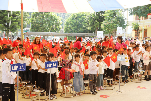 Ngày khai giảng nơi rẻo cao Sơn La -0