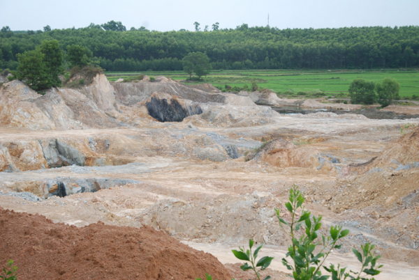 Hết phép khai thác, doanh nghiệp chây ỳ đóng cửa mỏ -0