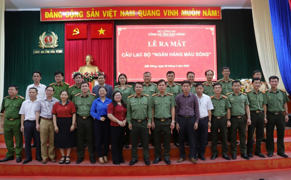 Công an tỉnh Đắk Nông ra mắt Câu lạc bộ “Ngân hàng máu sống” -0