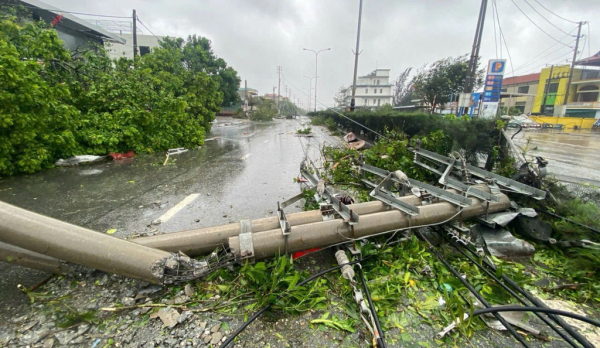 Bão vừa vào càn quét tan hoang Quảng Ninh và Hải Phòng -0