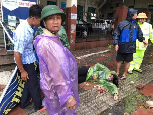 Bão vừa vào càn quét tan hoang Quảng Ninh và Hải Phòng -0