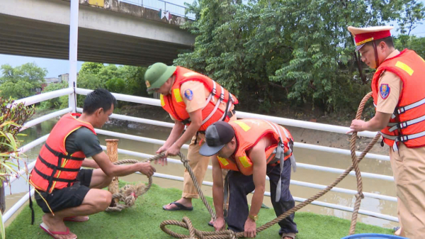 Tập trung cao độ vì an toàn sức khỏe, tính mạng và tài sản của người dân trước bão số 3 -0