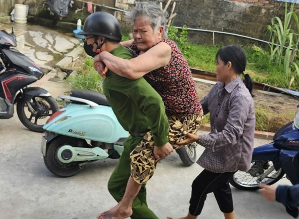 Tập trung cao độ vì sức khỏe, tính mạng và tài sản của người dân trước bão số 3 -0