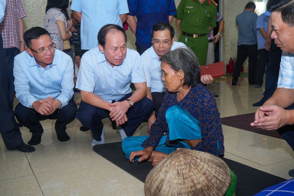 Tập trung cao độ vì sức khỏe, tính mạng và tài sản của người dân trước bão số 3 -0