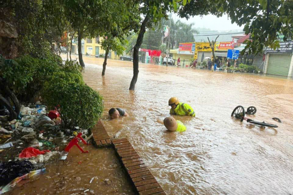 Mưa lớn trong đêm khiến nhiều nơi trên địa bàn tỉnh Sơn La bị thiệt hại -4