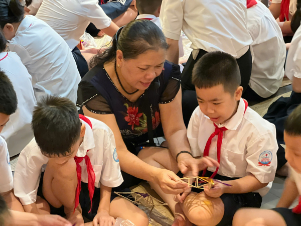 Rộn ràng Tết Trung thu trên phố cổ Hà Nội -0