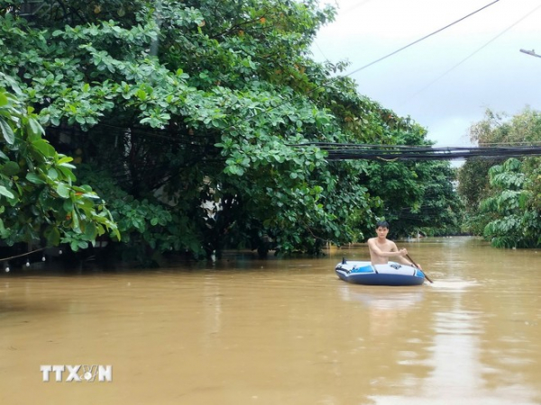 Thủ tướng Phạm Minh Chính chủ trì họp trực tuyến chỉ đạo ứng phó mưa lũ -0