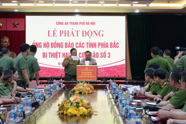 Công an TP Hà Nội phát động ủng hộ đồng bào một số tỉnh phía Bắc bị thiệt hại do mưa lũ -0