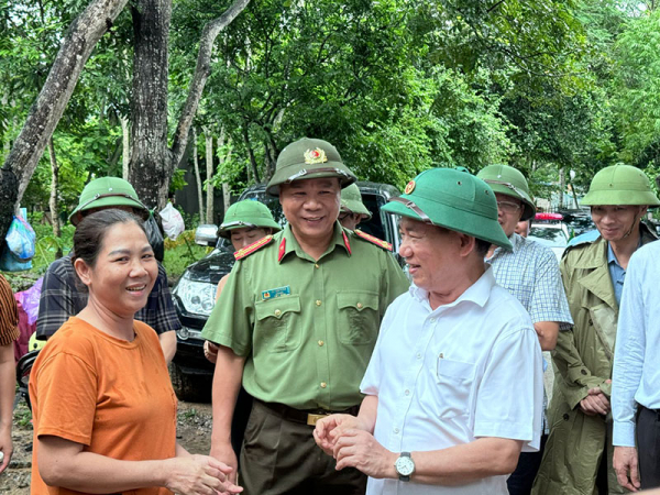 Phó Thủ tướng Hồ Đức Phớc thị sát, chỉ đạo công tác phòng chống bão lụt tại tỉnh Bắc Kạn -0