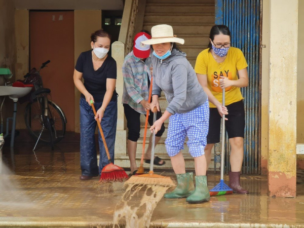 Tăng cường vệ sinh trường lớp, phòng ngừa nguy cơ dịch bệnh bùng phát sau bão -0