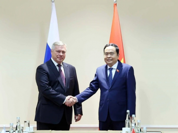 Top Vietnamese legislator receives Governor of Russia’s Rostov region -0