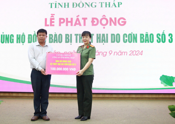 Công an các tỉnh, thành Tây Nam Bộ ủng hộ hỗ trợ đồng bào bị thiệt hại do bão số 3 -0