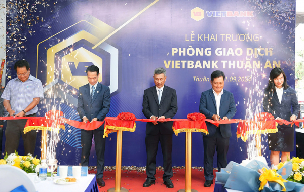 Vietbank và “cú đúp” trong ngày khai trương Điểm Giao dịch thứ 119 – Phòng Giao dịch Vietbank Thuận An -0