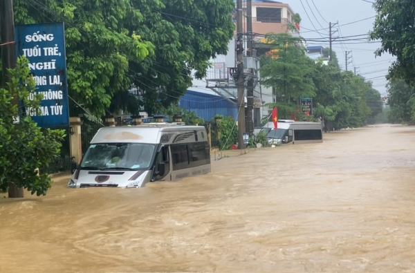 Những sáng kiến cứu hộ của Công an Thái Nguyên làm ấm lòng người dân trong mưa lũ -2