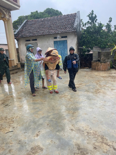 Công an Thái Bình phân luồng giao thông trên các sông, cầu qua sông -0