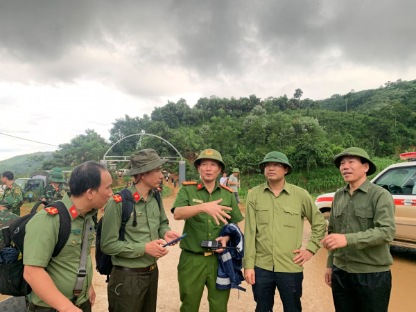 Trực tiếp ngày thứ 3 tìm kiếm 61 nạn nhân vẫn đang mất tích trong trận lũ quét kinh hoàng Làng Nủ -0