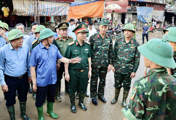 thị sát tình hình tràng định.jpg -0