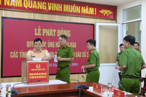 Văn phòng Cơ quan Cảnh sát điều tra thăm hỏi, tặng quà CBCS và nhân dân 2 tỉnh Thái Nguyên, Yên Bái -0