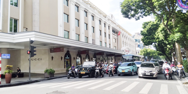 1-đầu phố hàng bài và trang tiền plaza.jpg -0