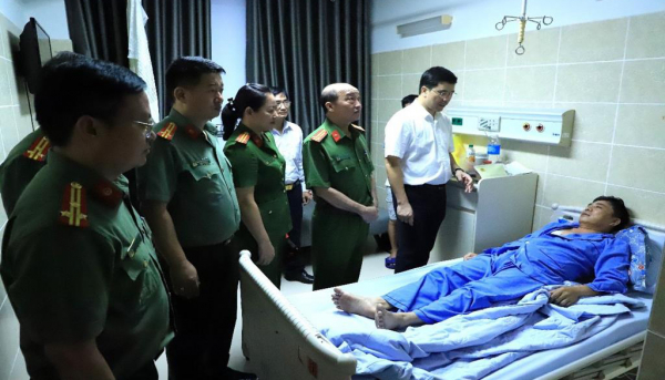 Đi hòa giải xích mích, một thành viên tổ bảo vệ ANTT ở cơ sở bị đâm trọng thương -0