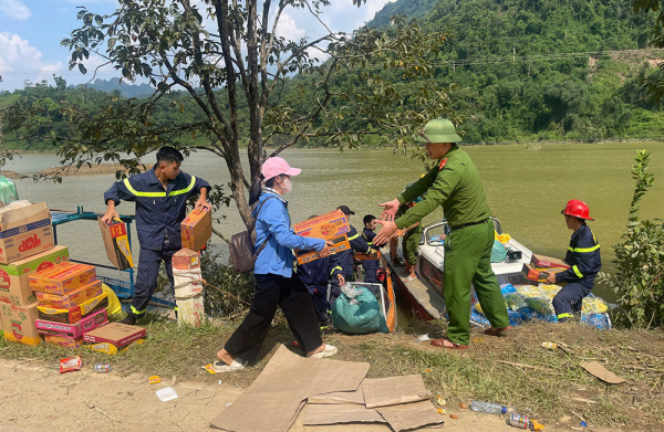 Tập trung huy động nhân lực hỗ trợ dân khắc phục hậu quả thiên tai -0