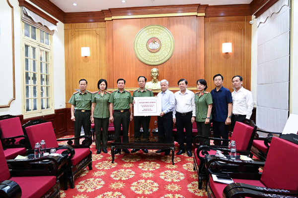 Bảo vệ tuyệt đối an toàn các đồng chí lãnh đạo Đảng, Nhà nước đi thị sát tình hình mưa lũ, cứu hộ, cứu nạn -0