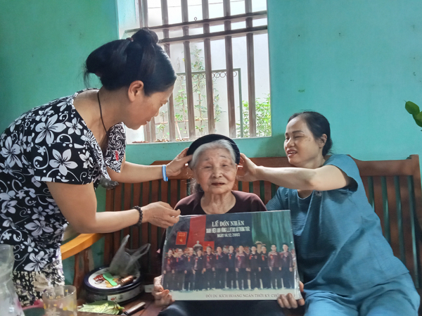 Ngân vang nữ du kích Hoàng Ngân -0