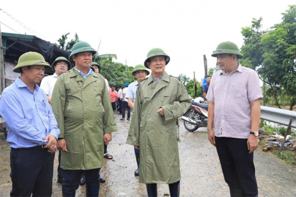 Hà Nội căng mình sau siêu bão -0