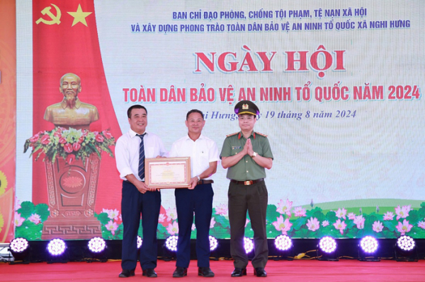 Xây dựng thế trận lòng dân -0