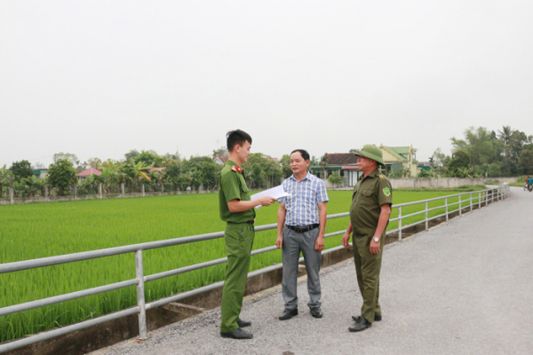 Xây dựng thế trận lòng dân -0