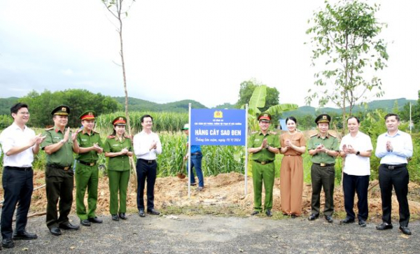 Cục Cảnh sát môi trường hưởng ứng chương trình “Vì một Việt Nam xanh” tại Hà Tĩnh -0