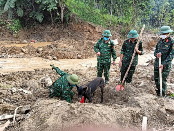 Tìm thấy thêm một thi thể nạn nhân sạt lở đất ở Nậm Tông -1