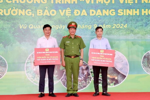 Cục Cảnh sát môi trường hưởng ứng chương trình “Vì một Việt Nam xanh” tại Hà Tĩnh -0