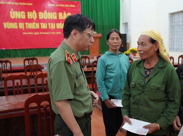 Chia sẻ yêu thương với bà con tỉnh Hoà Bình bị thiệt hại do mưa lũ -0