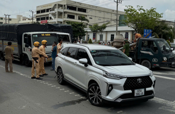 Nổ súng chặn bắt đối tượng ngụ Vĩnh Long gây ra vụ cướp ôtô, gây tai nạn ở Cần Thơ -0