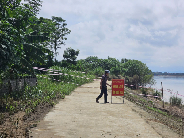 Sạt lở nghiêm trọng bờ sông Mã, đoạn qua xã Ninh Giang, huyện Vĩnh Lộc, tỉnh Thanh Hoá -0