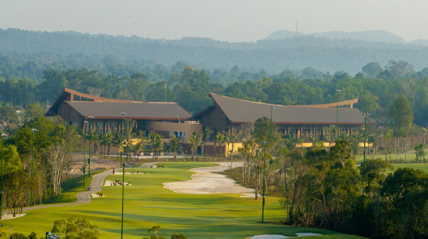 Đặc quyền nghỉ dưỡng kết hợp chơi golf và xem show tại Sun Paradise Land Phú Quốc -0