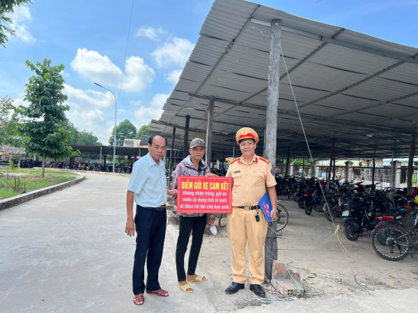 Bình Phước ra quân xử lý học sinh vi phạm pháp luật về giao thông -2