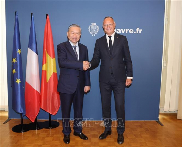 Tổng Bí thư, Chủ tịch nước Tô Lâm gặp và làm việc với cựu Thủ tướng Pháp Edouard Philippe -0