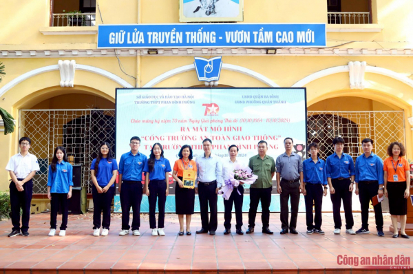 Quận Ba Đình triển khai 100% mô hình “Cổng trường an toàn giao thông” -0