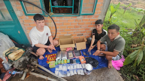 Hành trình triệt phá đường dây ma túy liên tỉnh, thu giữ nhiều “hàng nóng” -0