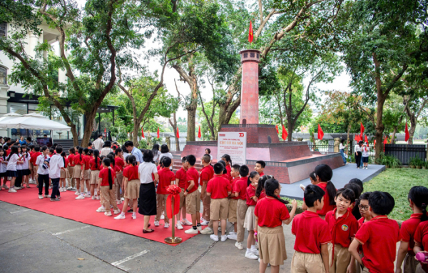 Triển lãm tương tác Cột cờ Hà Nội kỷ niệm 70 năm Ngày Giải phóng Thủ đô -0