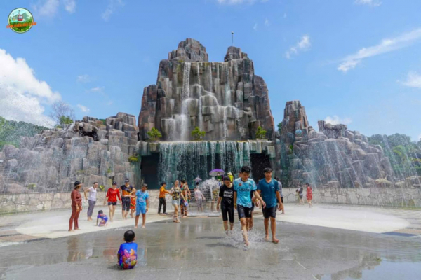 Thanh Long Water Park - điểm đến tránh nóng và xả stress -1