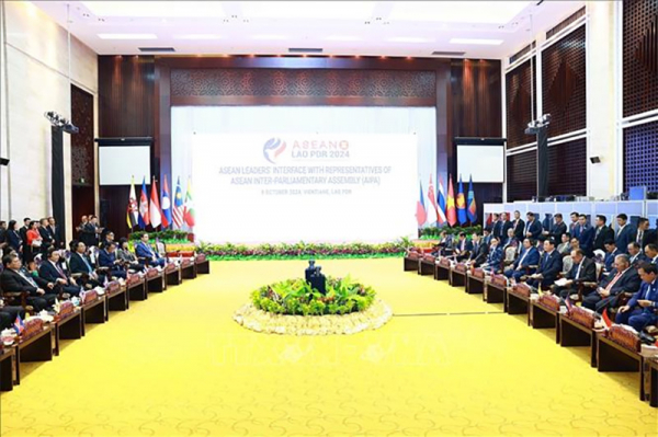 Lãnh đạo các nước ASEAN đối thoại với đại diện nghị viện, thanh niên và doanh nghiệp -0