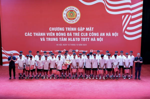 CLB Bóng đá Công an Hà Nội ra mắt các đội bóng đá nam trẻ  -0