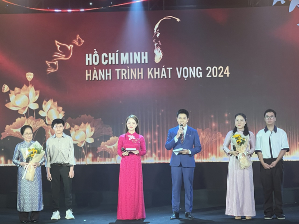 Giao lưu các điển hình tiêu biểu trong học tập và làm theo tư tưởng, đạo đức, phong cách Hồ Chí Minh -0
