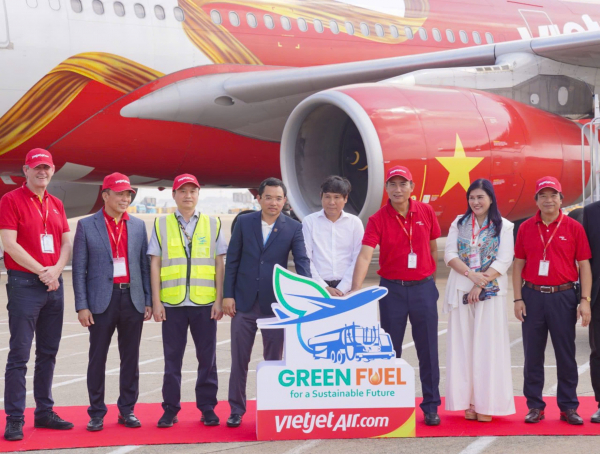 Vietjet có chuyến bay đầu tiên dùng nhiên liệu bền vững, giảm thải 80% carbon -0